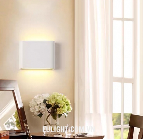 đèn hắt tường vỏ trắng VNT051T